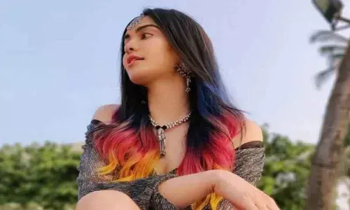 Adah Sharma time travels in virtual world