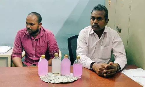 Anti-Corruption Bureau traps tax inspector, aide