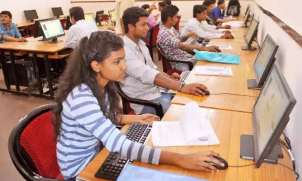 27 % STEM students opting for non-technical trainings