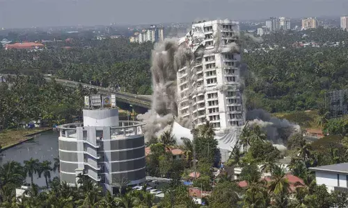 2 illegal apartments fall on Supreme Court orders