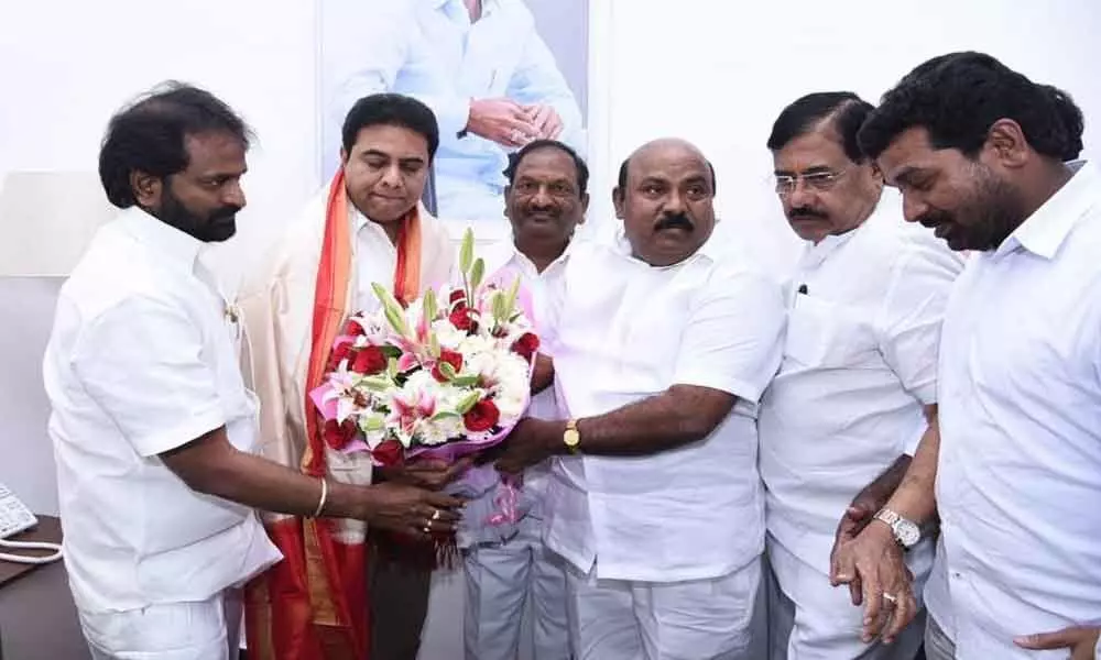 Goud leaders urge KTR to resolve community issues