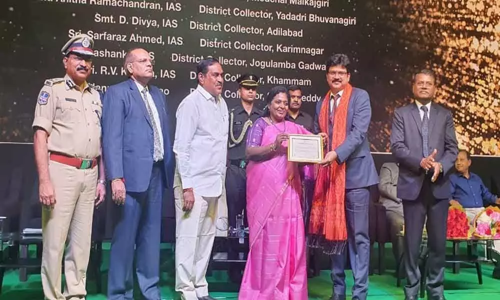 Collector Hanmantha Rao receives best election officer award