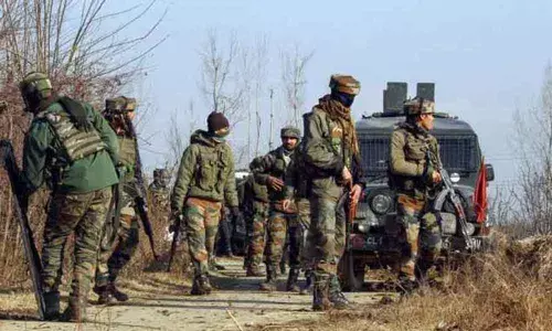 Kashmir: Decorated Police Officer Arrested With 2 Hizbul Terrorists