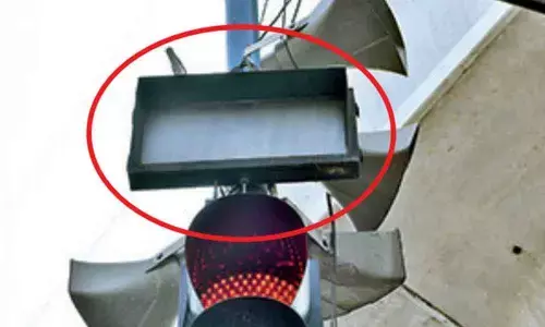 Technical glitch leads to phase out timers at traffic signals in Hyderabad