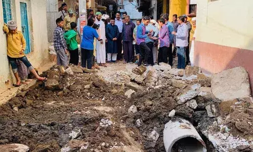 MLA Syed Ahmed Pasha Quadri s paidaldaura in Chowni