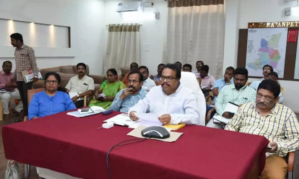 Narayanpet: MPDOs, MPOs told to complete Palle Pragathi works by Jan 16