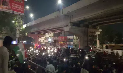 Midnight flash protest breaks out in Hyderabad city