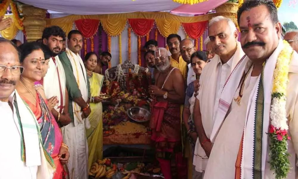 Corporator Cheruku Sangeetha performs special puja at Lord Venkateshwara Swamy temple in Snehapuri Colony