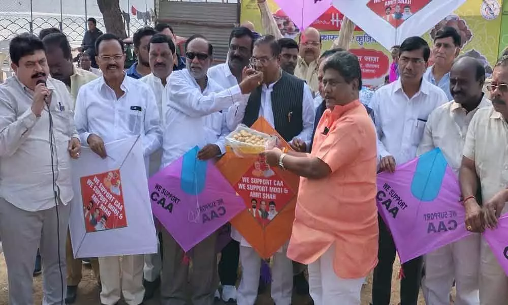 KCR backing communal elements: BJP leaders