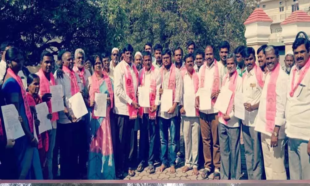 B- Forms distributed to candidates in Pargi