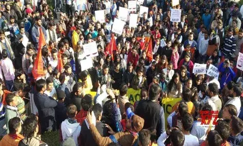 HC asks cops to seize phones of WhatsApp group members who planned JNU attack