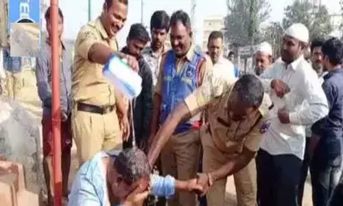 Aspirant attempts suicide over not getting TRS B-form in Hyderabad