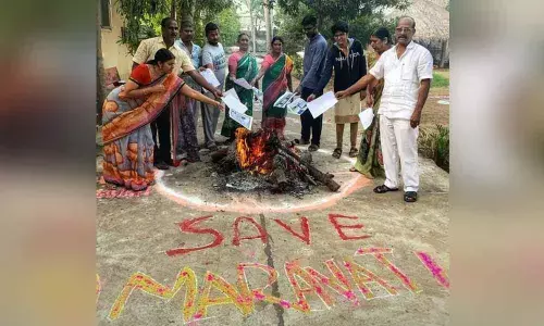 GN Rao panel report copies torched in Vijayawada