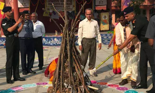 Secunderabad: Bhogi Mantalu lit up streets