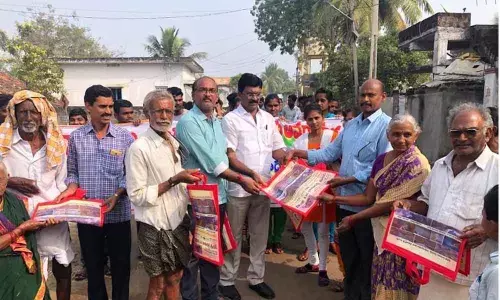 Paryavarana Parirakshana Samithi holds rally against use of plastic bags in Vijayawada