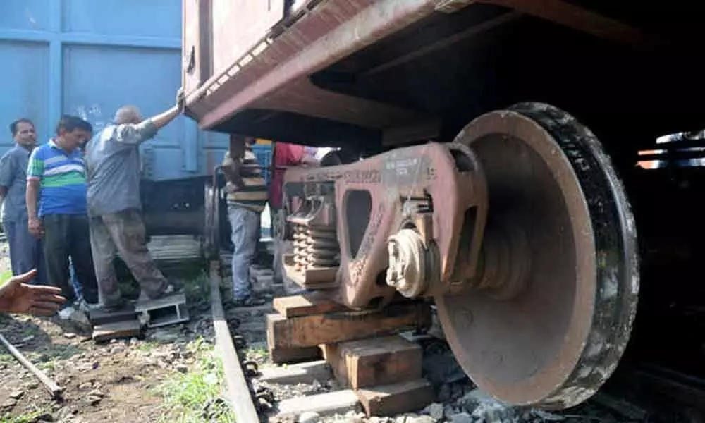25 injured after five coaches of Lokmanya Tilak Express derail near Cuttack