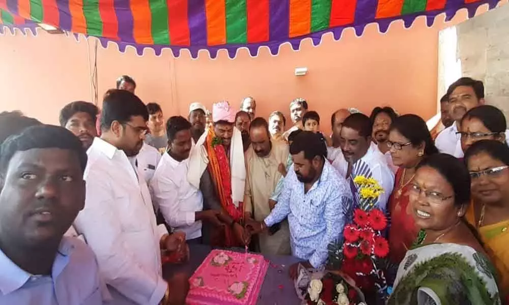 Musheerabad: Corporator V Srinivas Reddy celebrates birthday