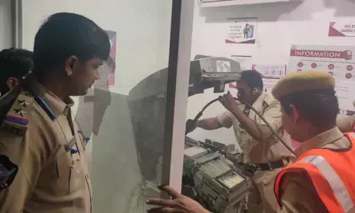 Fire broke out in ATM over robbery attempt in Anantapur district
