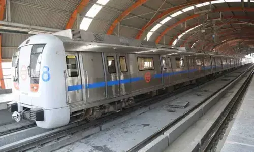 Man commits suicide at Delhi Metro station