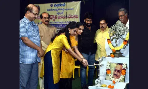 Jandhyala lauded for healthy comedy