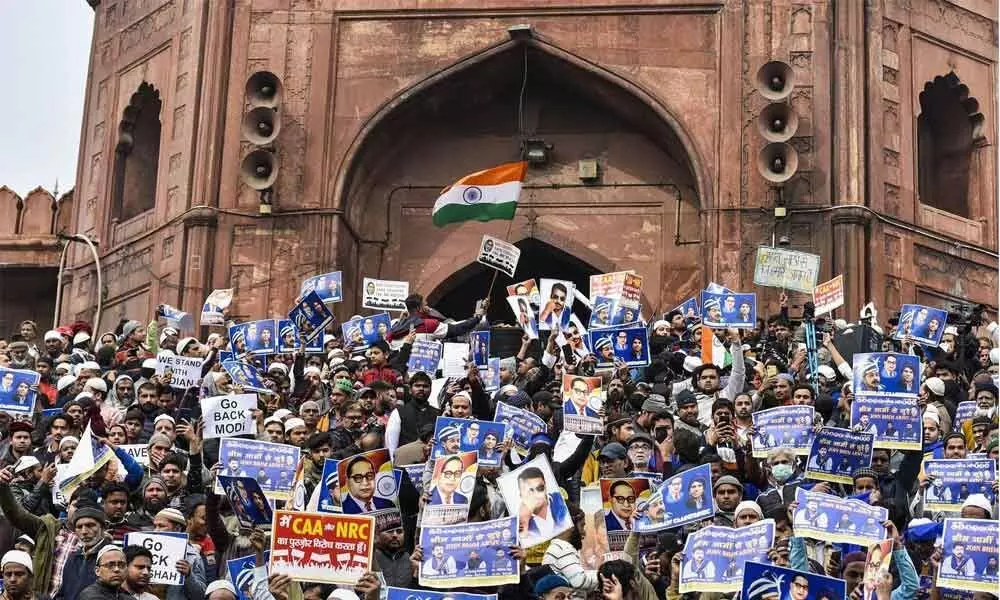 Bhim Army chief Chandrashekar Azad visits Jama Masjid