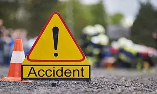 Bride killed, groom injured in road mishap