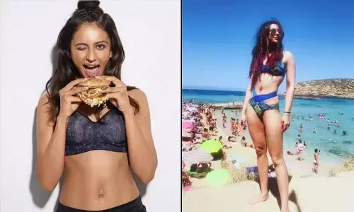 Sexy? Well, she already knows it! Rakul Preet Singhs pictures have set the internet on fire
