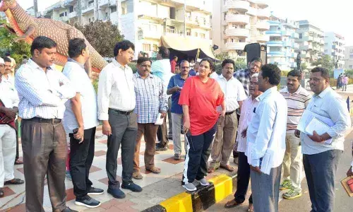 GVMC chief inspects facilities for Republic Day celebrations on Beach Road  in Visakhapatnam