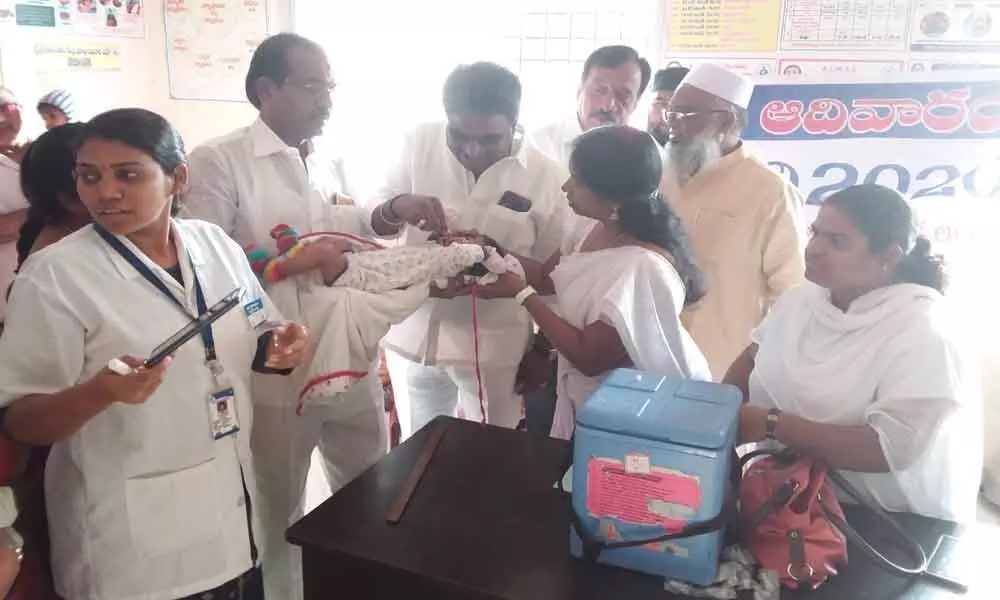 Corporator Muddam Narsimha Yadav participates in polio programme