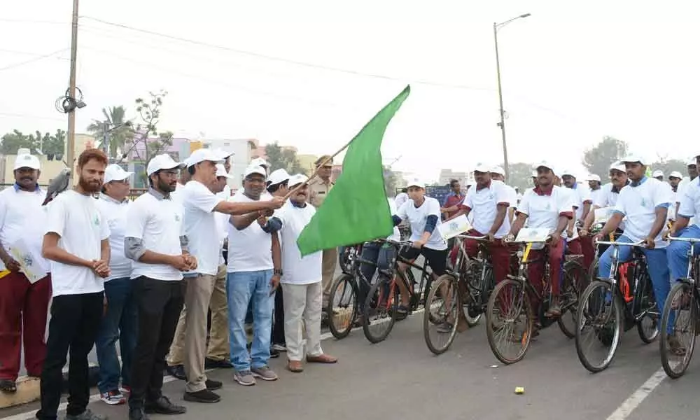 Rally on fuel conservation taken out in Vijayawada