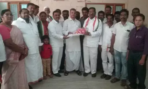 AP Congress Committee working president N Tulasi Reddy alleges that Jungle rule is implementing in the state