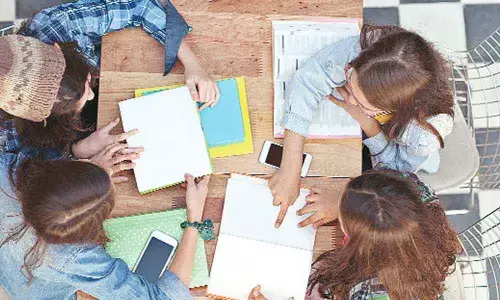 Excessive internet use reduces study skills in students