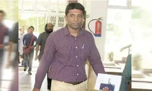 IAS officer who quit over Article 370 detained in Prayagraj