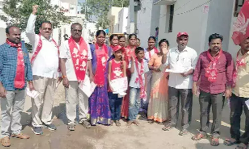 CPI accuses TRS, Congress of wooing voters with money, liquor