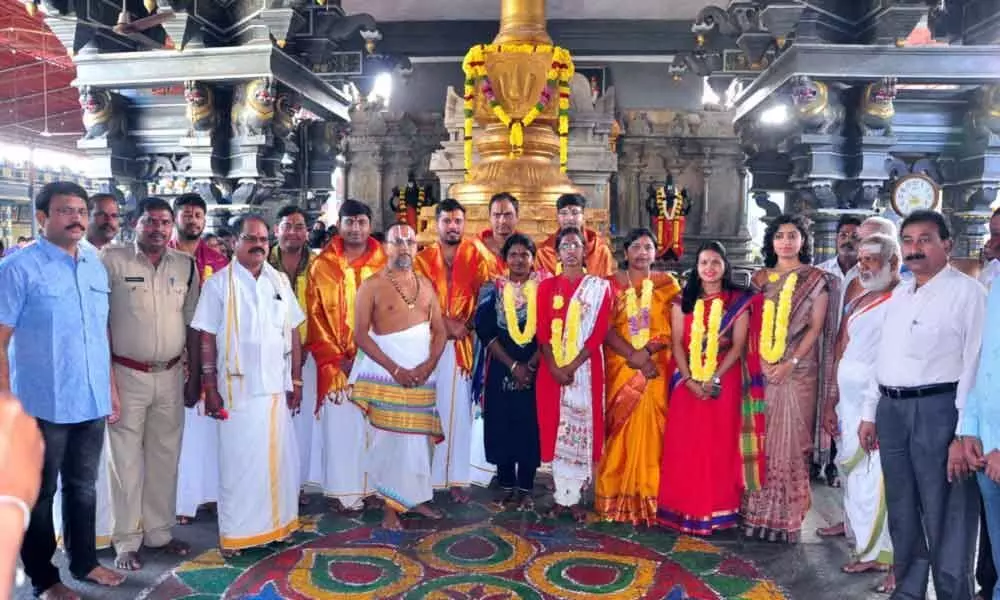 Bhadrachalam: Trainee IAS officers visit Lord Rama temple
