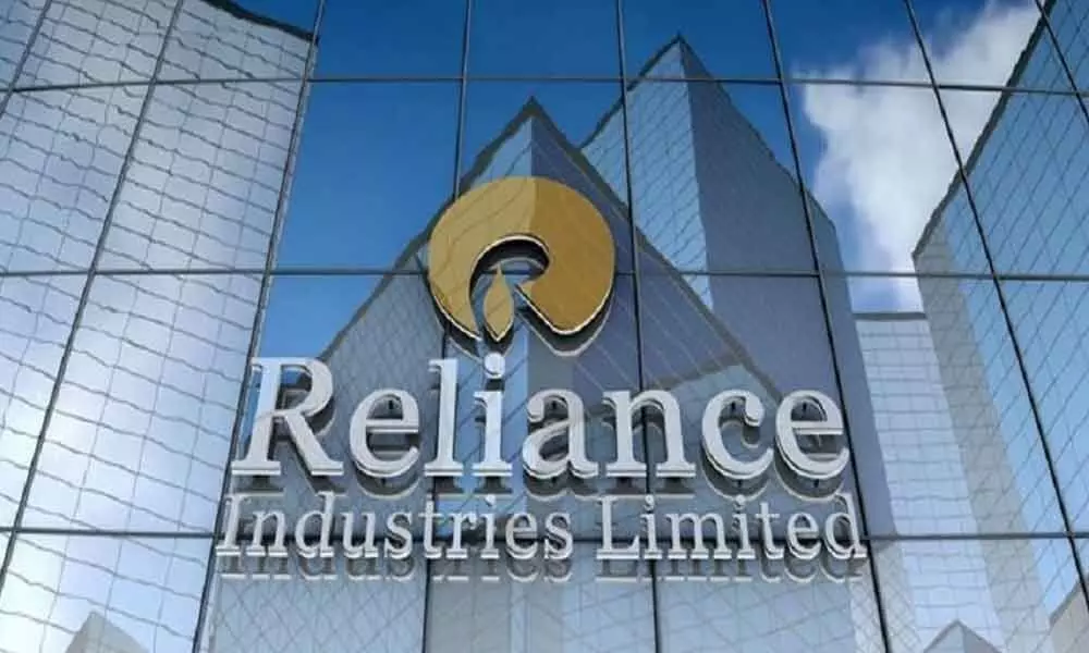 Reliance Industries shares fall 3%