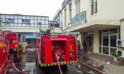 New Delhi: Fire at DTC office brought under control