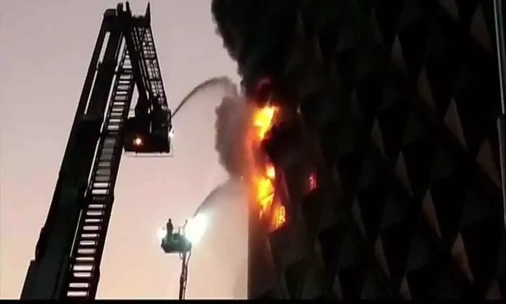 Fire in Surat market; 60 fire engines rushed to spot