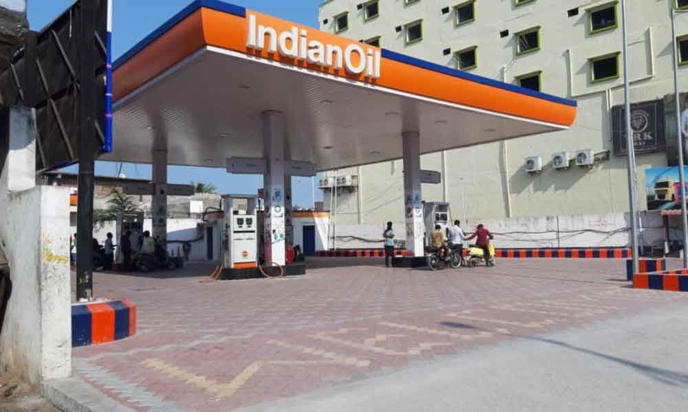 Despite plaints, cheating at petrol bunks goes unabated in Nizamabad