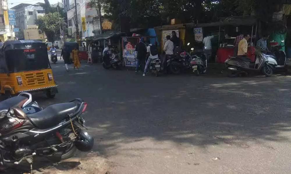 Footpath encroachers spark traffic jams