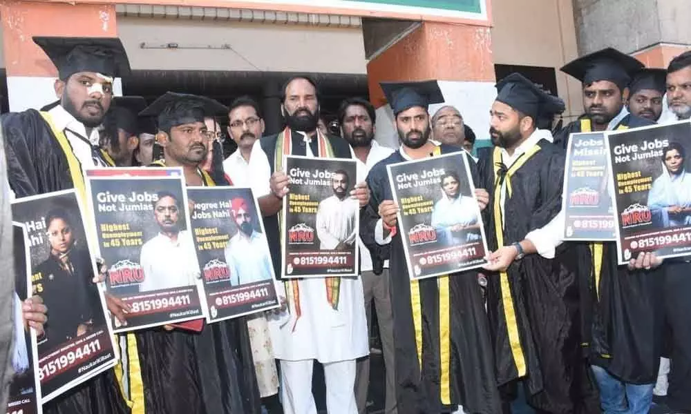 Hyderabad: Uttam launches campaign to highlight unemployment