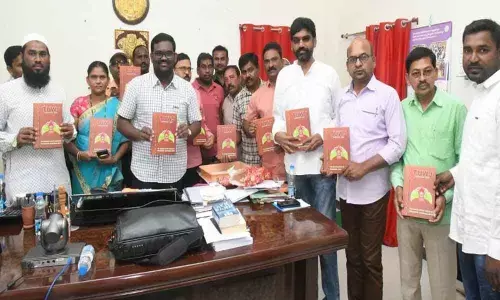 Collector Rajeev Gandhi Hanumanthu releases TUWJ diary, calendar
