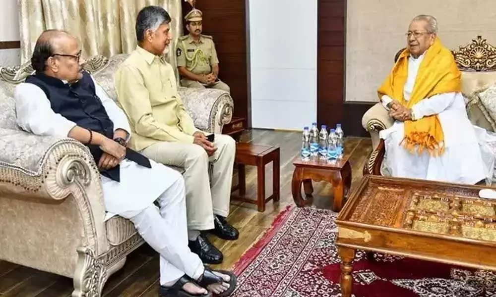 Chandrababu briefs governor about Legislative council proceedings, complains on ministers