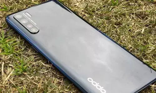 Oppo F15 Goes on Sale Today on Amazon and Flipkart