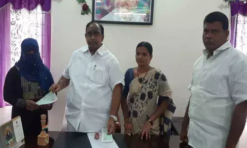 Husnabad: MLA Vodithela Satish Kumar distributes Shaadi Mubarak cheques