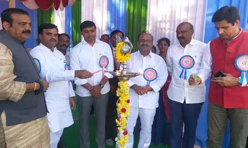 Kadapa: Deputy CM Amzadh Basha inagurated National Valley Ball tournament