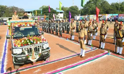 Karimnagar: Republic day celebrations: Palle Pragathi tableau attracts many