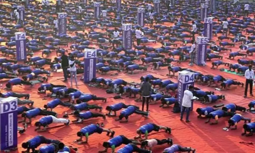 Republic Day 2020: In Mumbai, 2,471 People Take Plank Challenge and Created a Guinness World Record