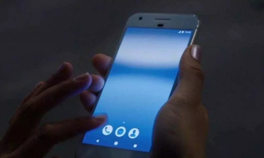 2G mobile internet restoration brings little relief in Kashmir
