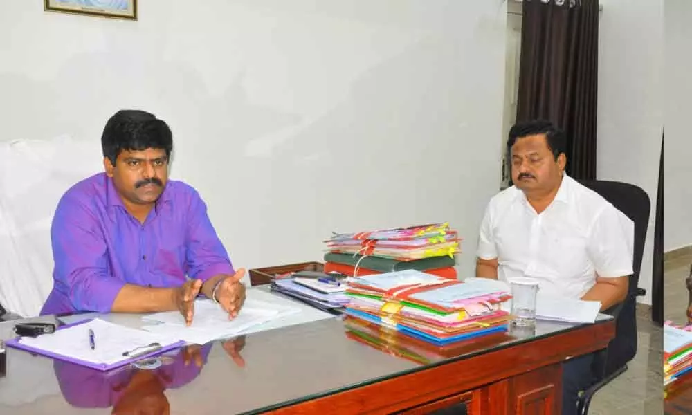 Eluru: Keep vehicles ready for the supply of sand at doorstep, Collector R Muthyala Raju tells officials
